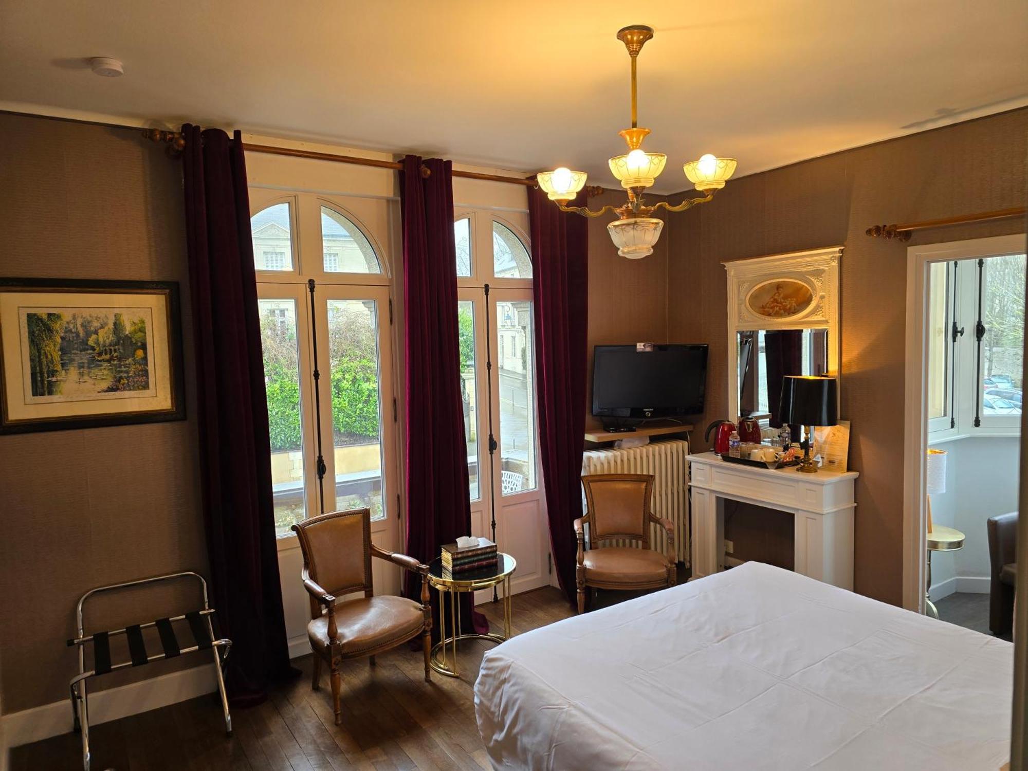 Le Castel Guesthouse Байе Экстерьер фото
