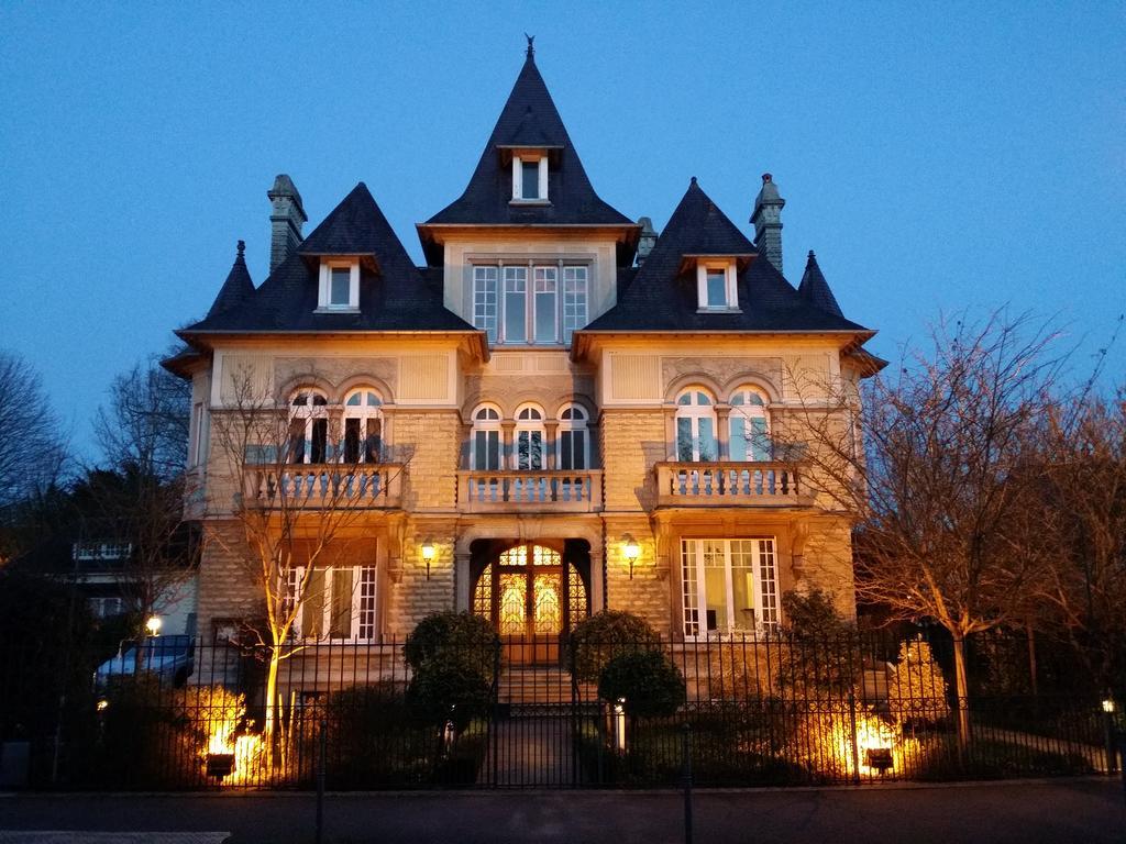 Le Castel Guesthouse Байе Экстерьер фото